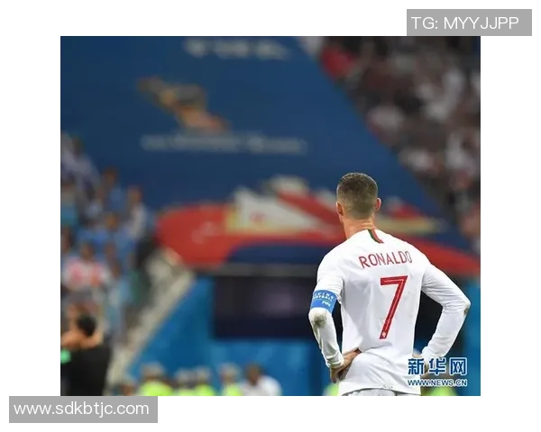 聚焦足球巨星：当今热门球队核心球员的光辉时刻与成长轨迹